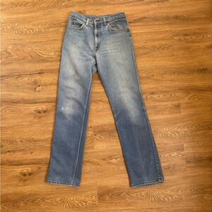 Vintage Levi’s - No measurements, best fit 25-26